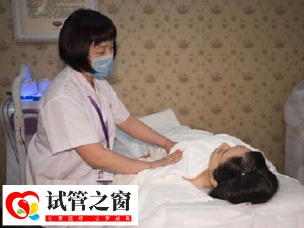 按摩不当极有可能导致乳腺泡压扁受伤及乳腺管破裂